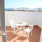 Ocean View דירה